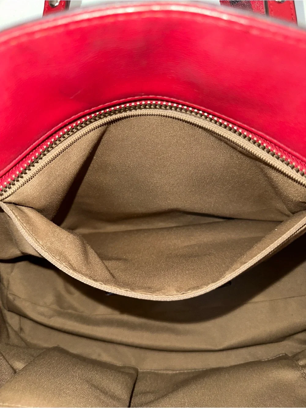 Coach classic red